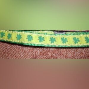 Medium clover collar